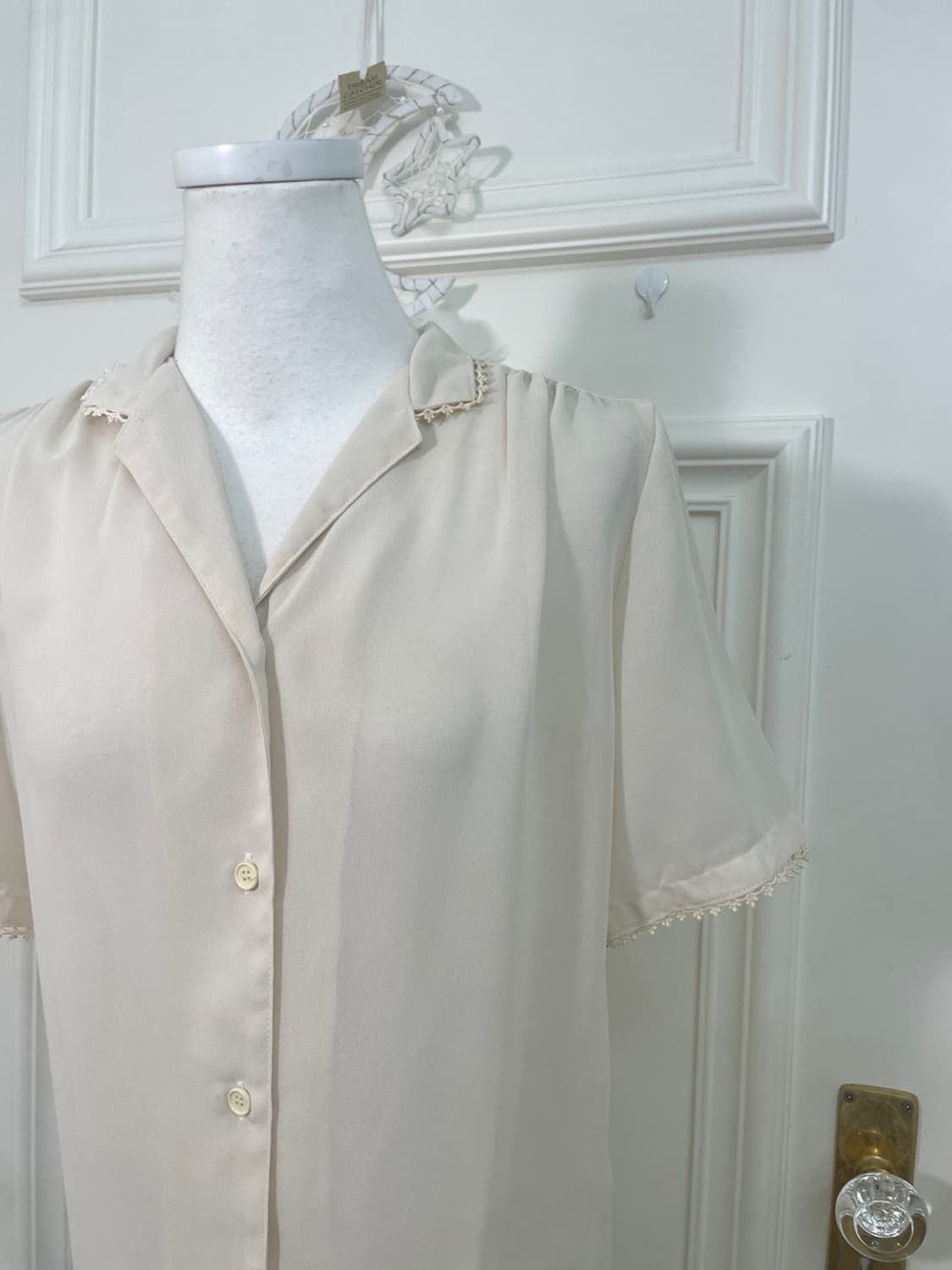 sheer beige lace trim shirring collar bl 상품이미지7