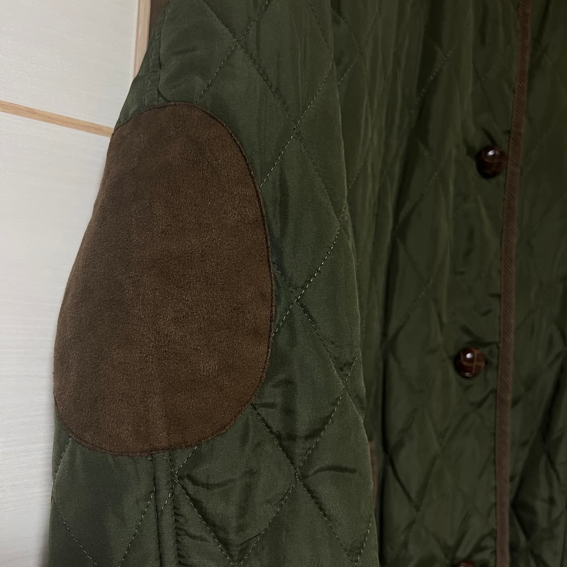 카키 퀼팅 후드 점퍼 상품이미지3