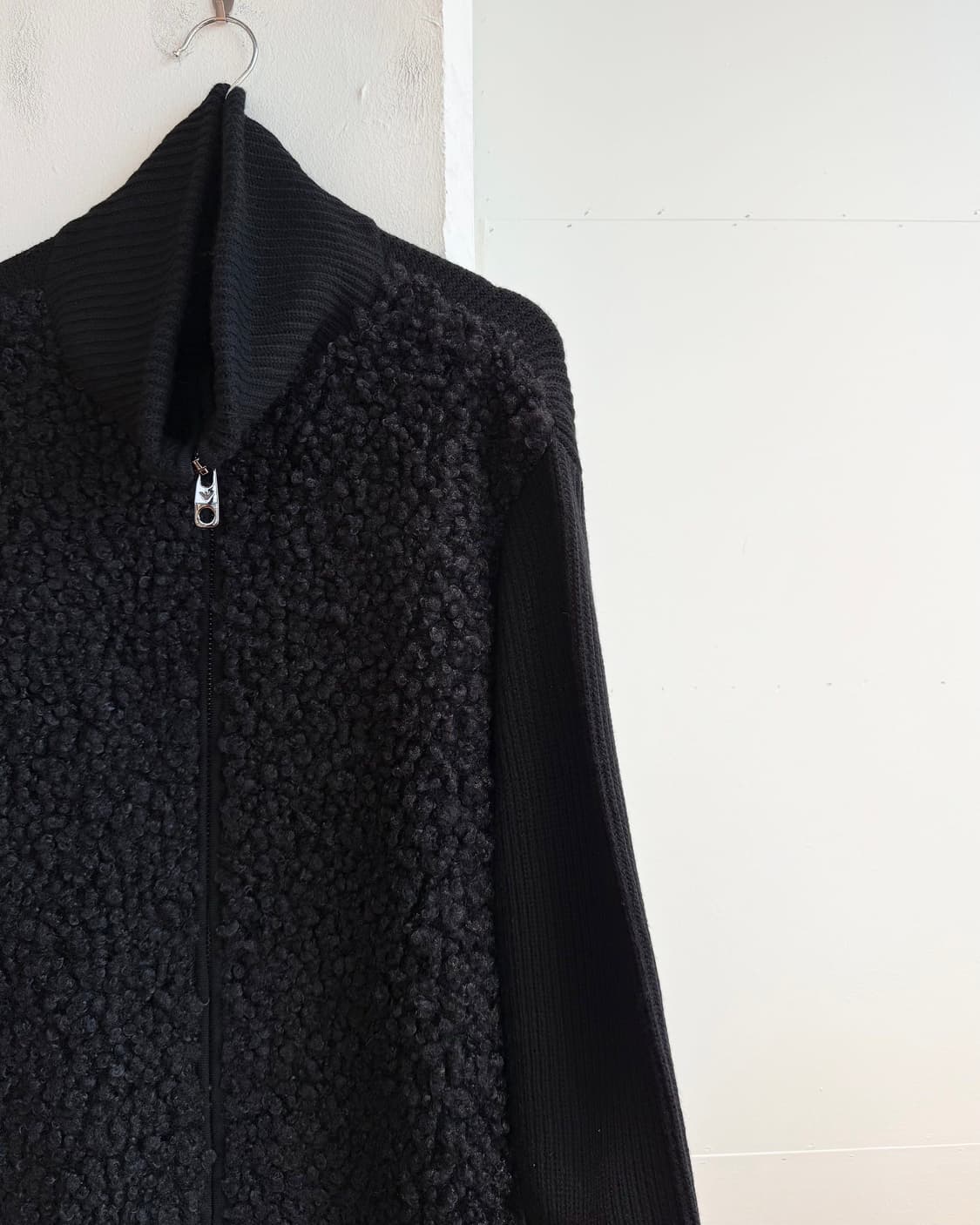 엠포리오 아르마니 블랙 울 니트 집업  상품이미지5