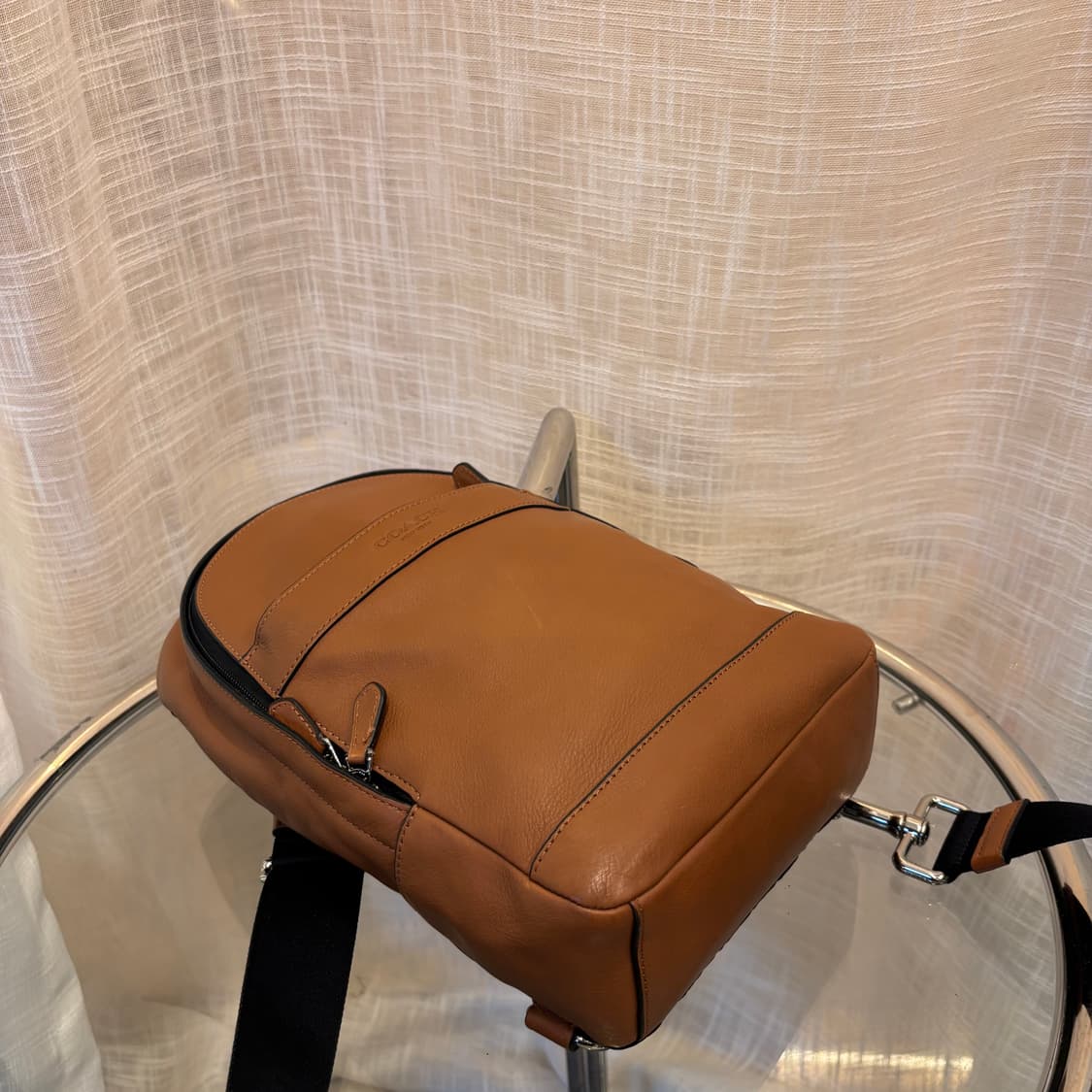 정품 코치 가죽 슬링 크로스백     상품이미지5