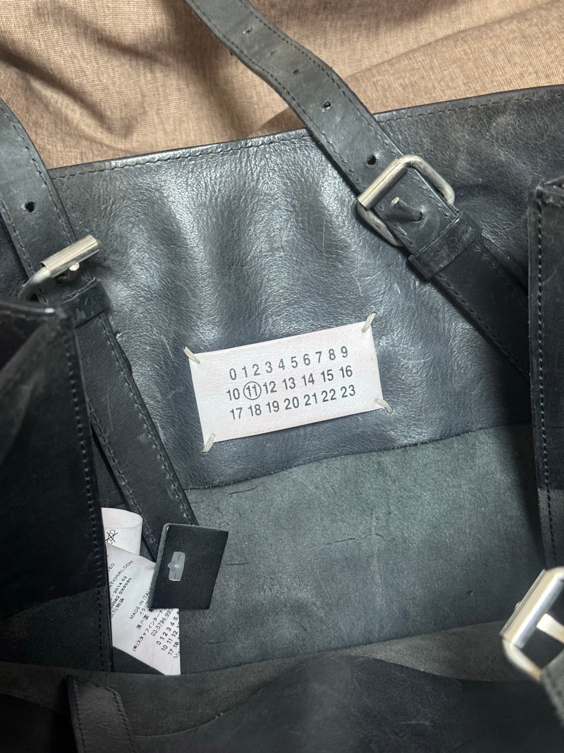 14AW 마틴 마르지엘라 블랙 레더 토트백 상품이미지4