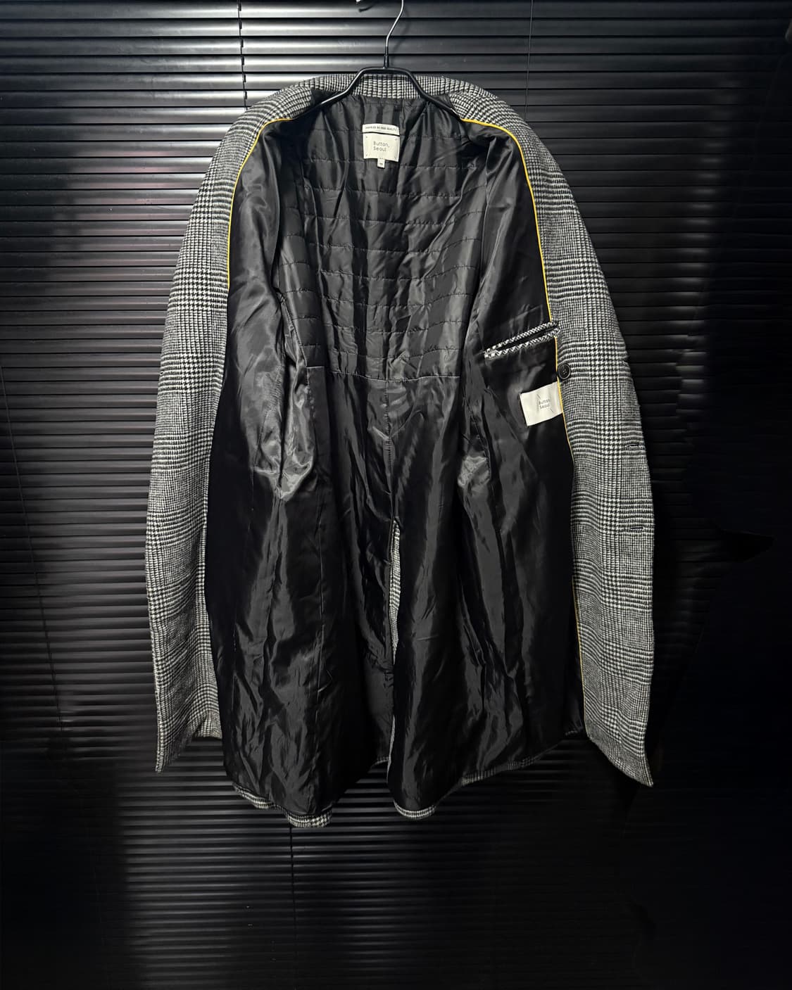 버튼 서울 하운드 체크 피크드 카라 더블 울 코트 48 미니멀  상품이미지6