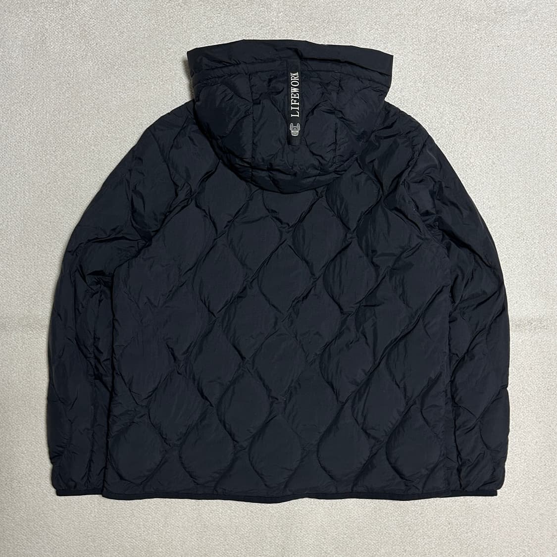 라이프워크 웨이브 퀄팅 라이트 후드 다운 점퍼 상품이미지3