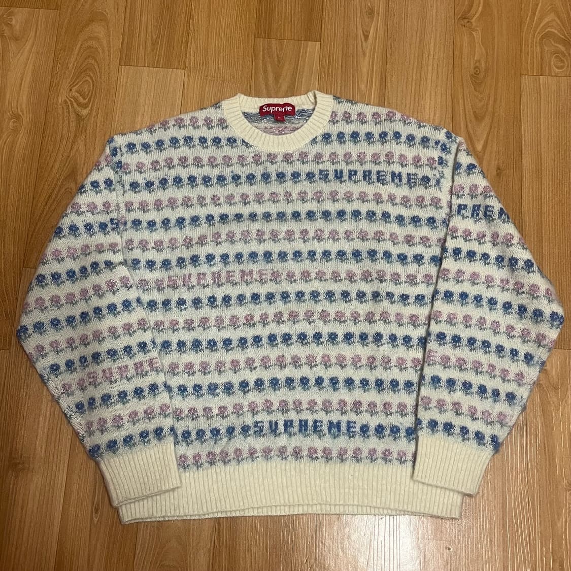 [M] 슈프림 플라워 메탈릭 스웨터 아이보리 니트 상품이미지2