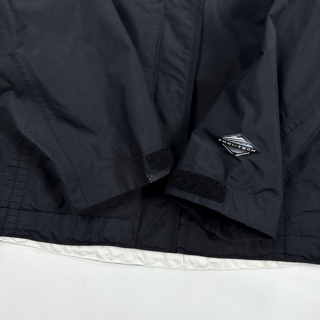 컬럼비아 옴닉테크 블랙 풀오버 바람막이 자켓 (L 여성추천) 상품이미지5