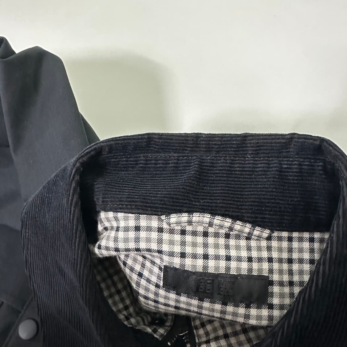 L 유니클로 블랙 코듀로이배색 워크 헌팅자켓 상품이미지4