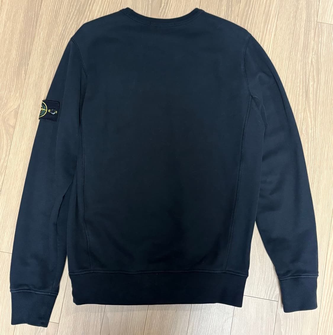 스톤아일랜드 맨투맨 팝니다. 상품이미지2