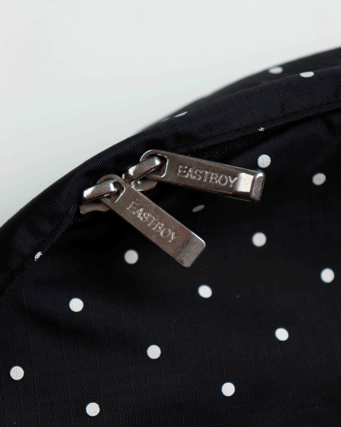 [EASTBOY] 스타 패치 립스탑 나일론 도트 백팩 상품이미지8