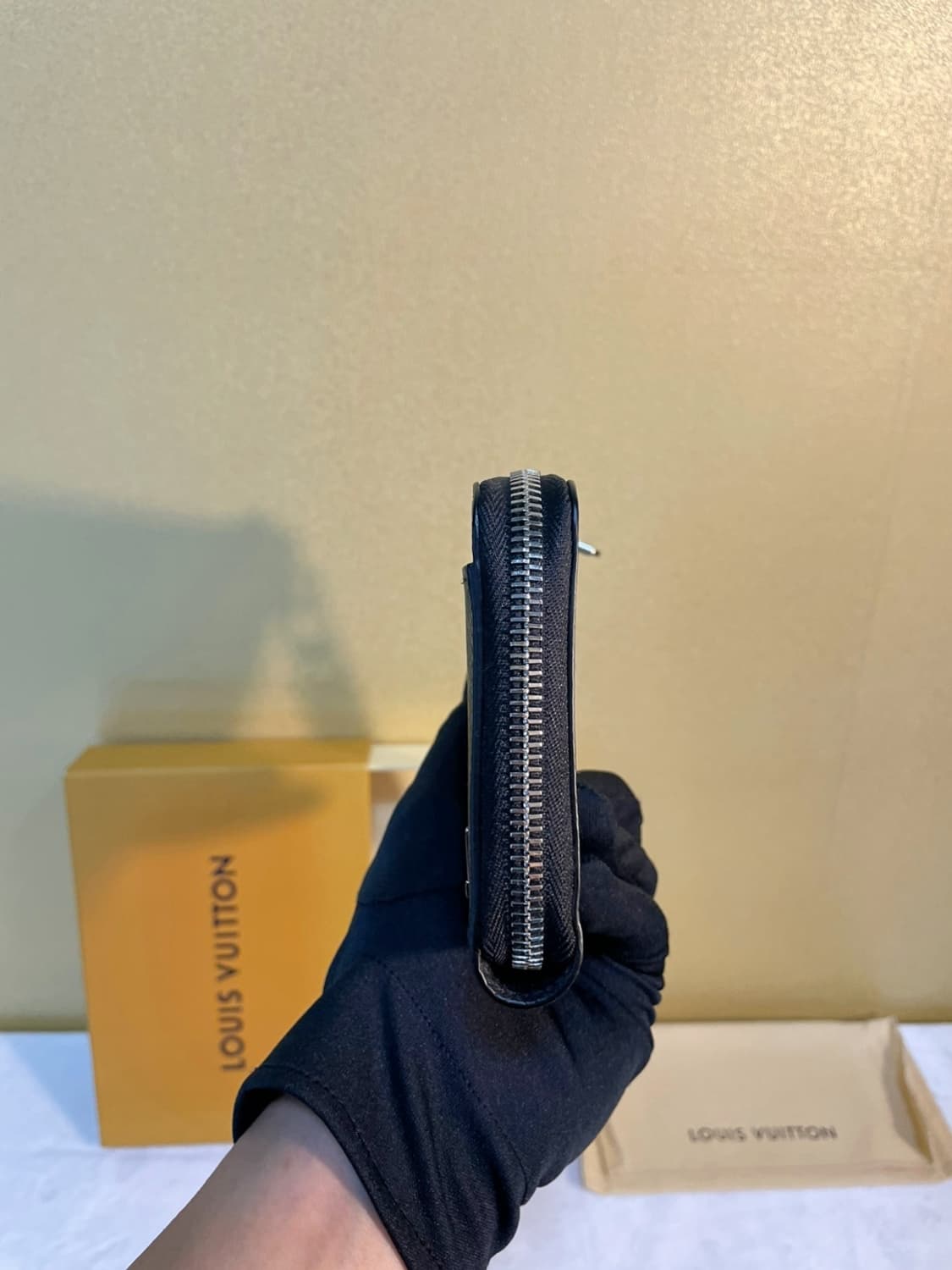 루이비통 지피 드라곤느 장지갑 상품이미지9