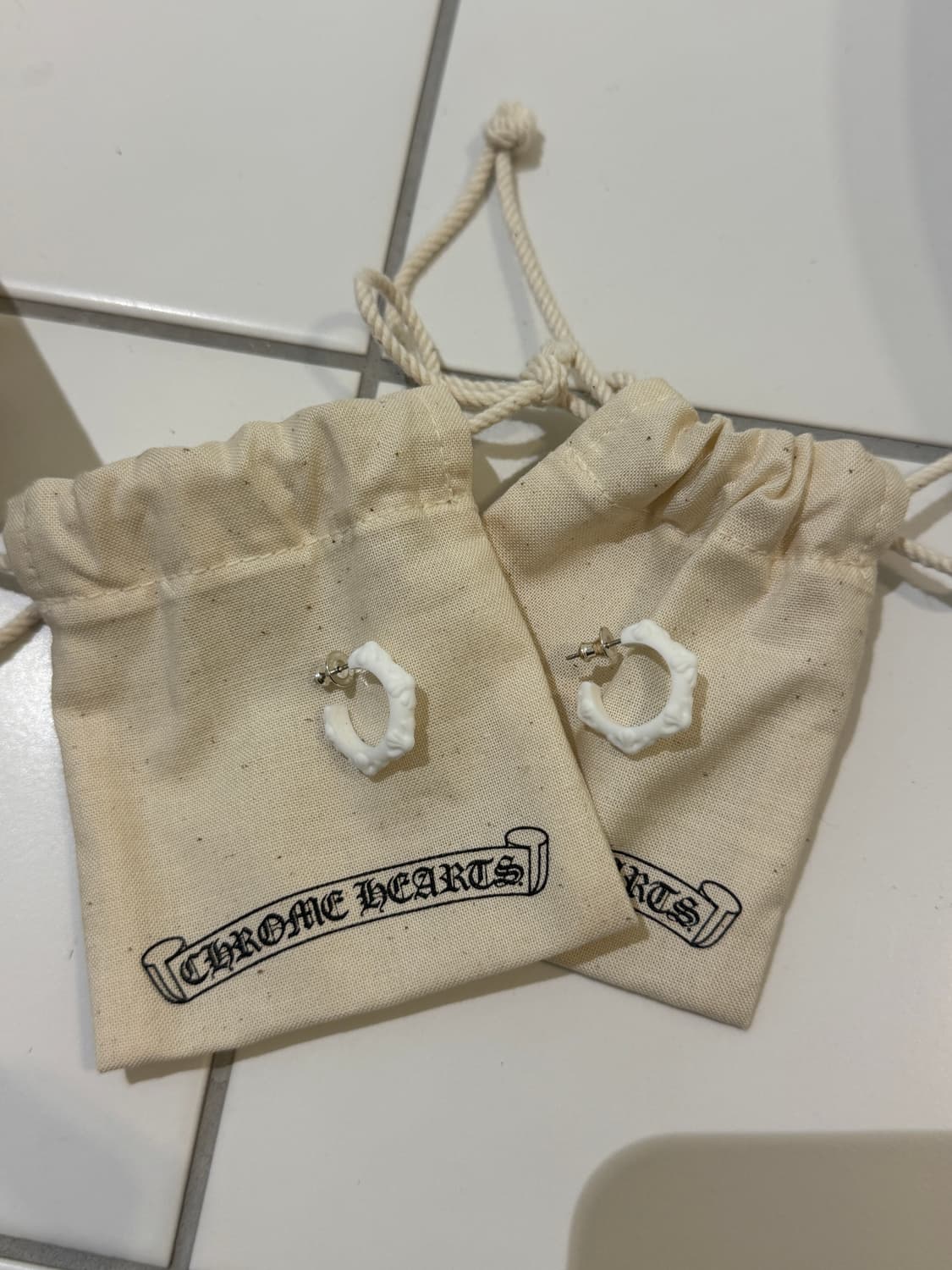 실리크롬 2025 후프 싱글 귀걸이 1쌍  상품이미지1