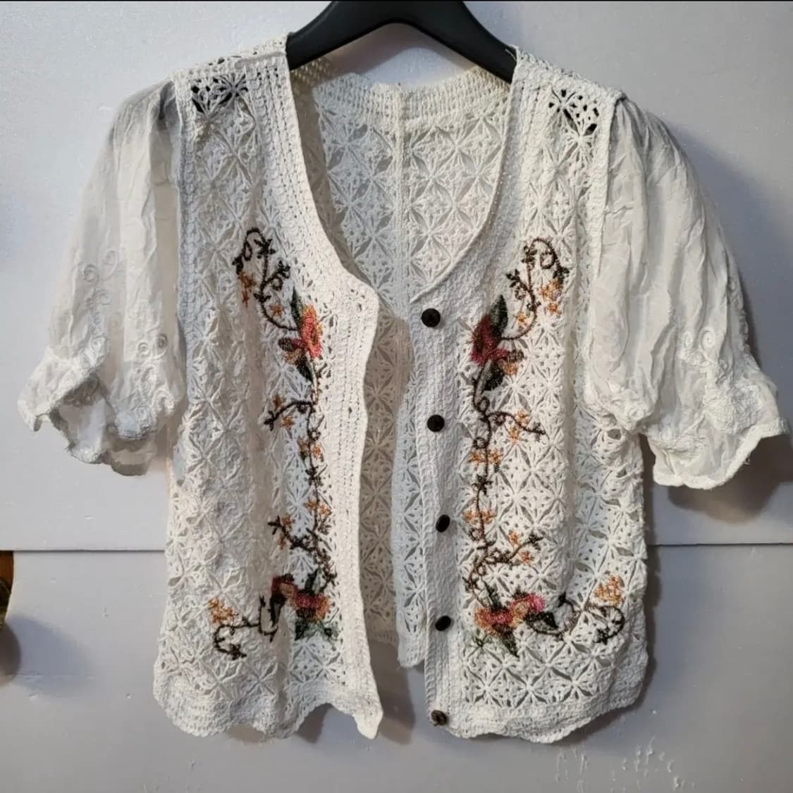 수제 고퀄리티 자수 미디크롭가디건 상품이미지1