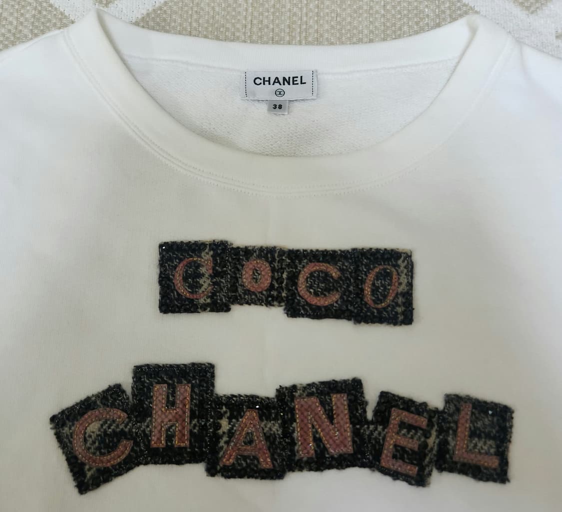 [정품] 샤넬 COCO 반팔 티셔츠 38 (여성용) 새상품급 한정판 상품이미지4