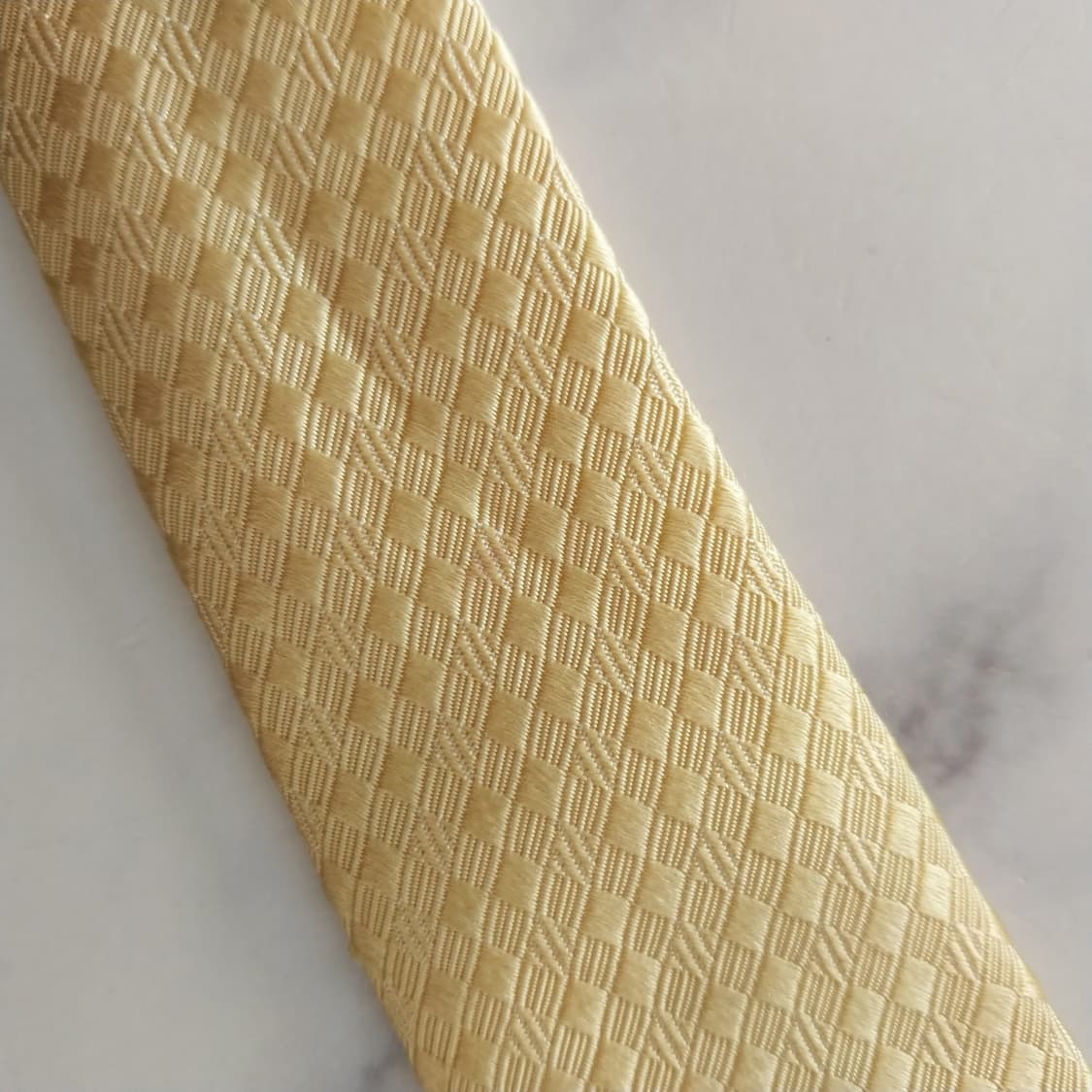 아쿠아스큐텀 실크 옐로우 자카드 넥타이 9.4cm A등급 K1498
 상품이미지7