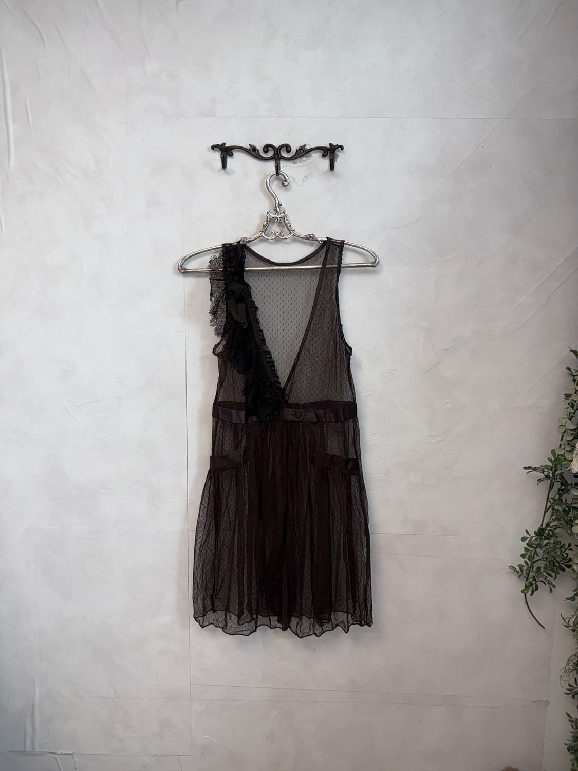 Dark brown ruffle lace button mesh ops 상품이미지5