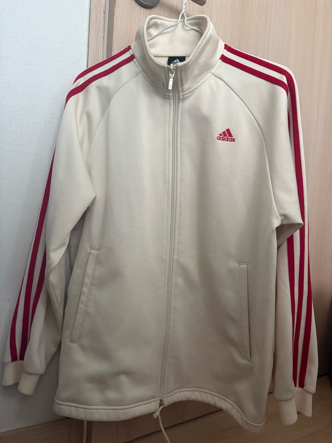 아디다스 오프화이트 레드져지 s 희귀매물 상품이미지1