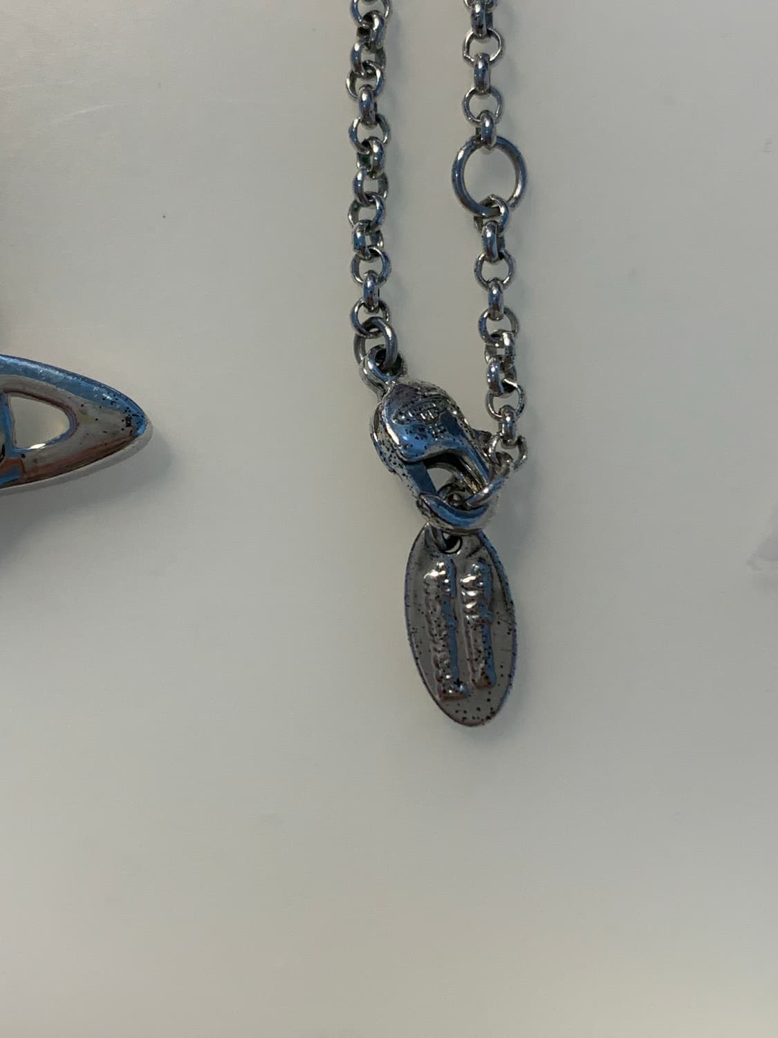 비비안웨스트우드 미니 바스 릴리프 목걸이 상품이미지6