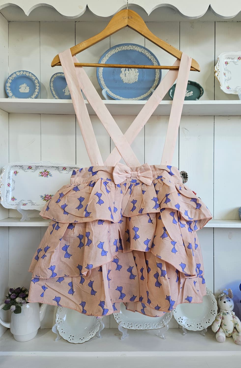 프릴 리본 멜빵 스커트 상품이미지1