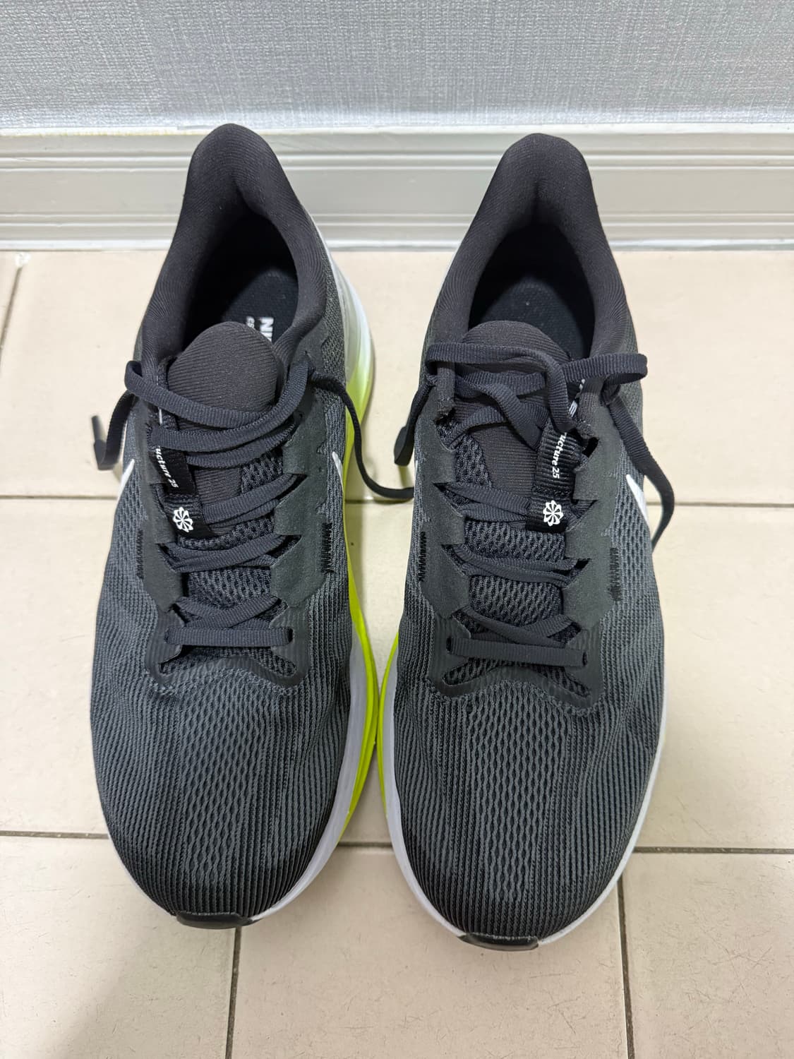 나이키 에어 줌 스트럭쳐 25 블랙 275 상품이미지1