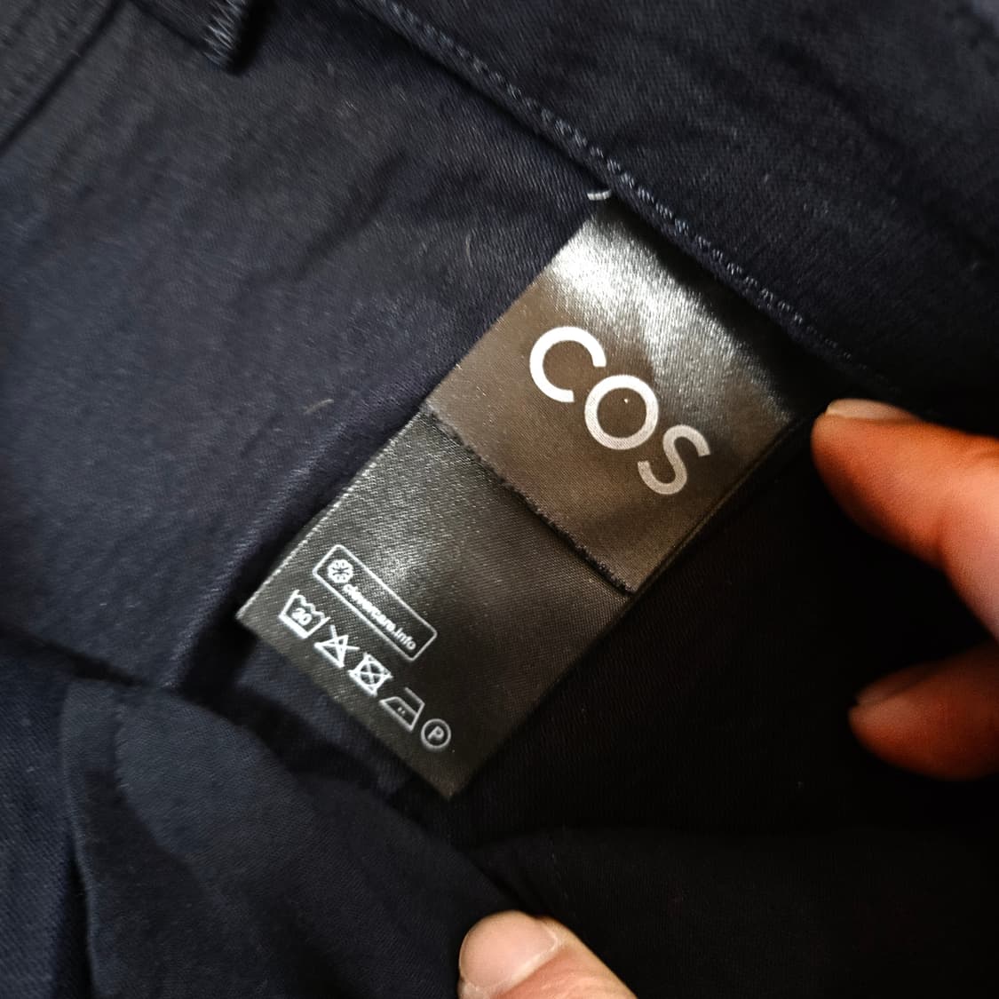 코스(COS) 베이직 다크 네이비 코팅 팬츠 eur 36 size 상품이미지7