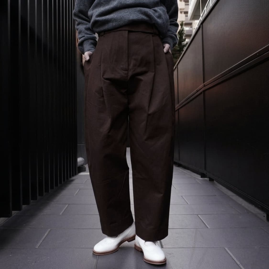 스튜디오 니콜슨 투턱 볼륨 팬츠 상품이미지1