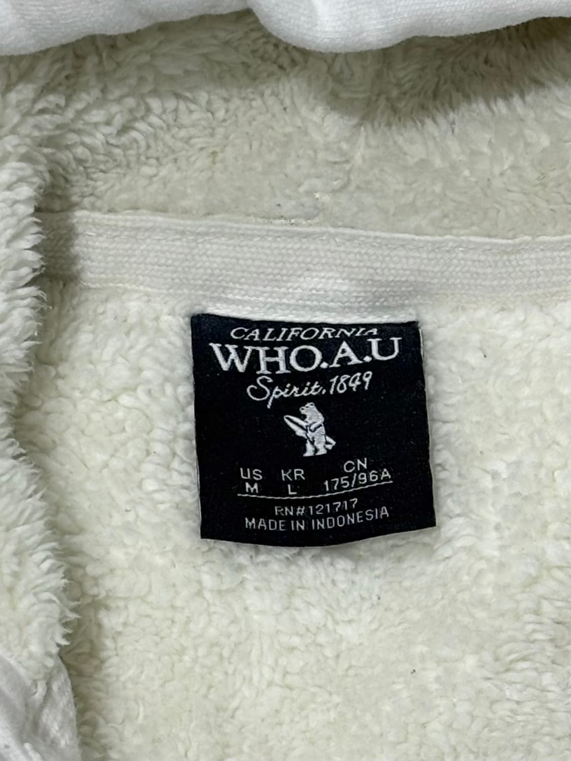 후아유 화이트 양털 후드집업 상품이미지6