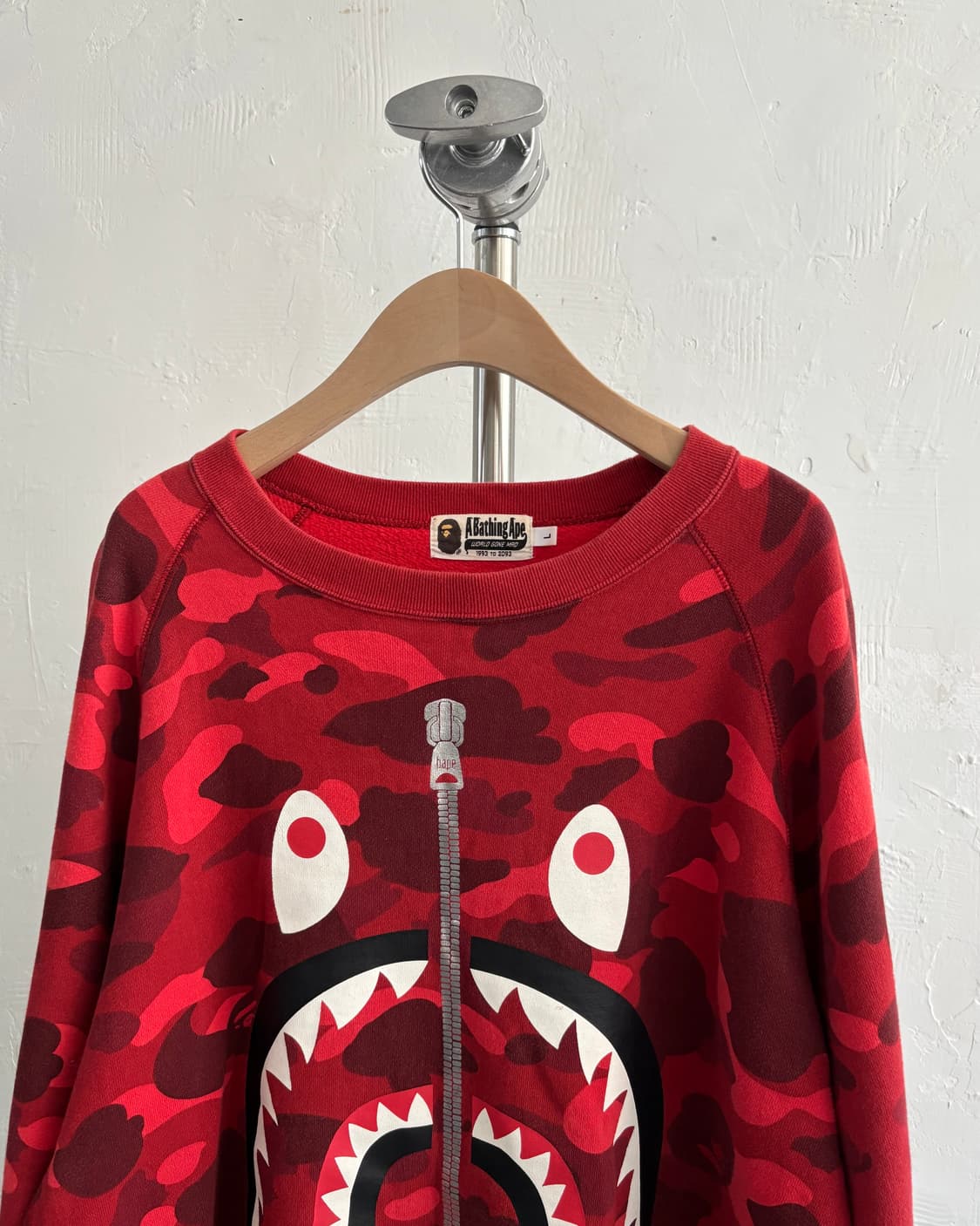 Bape 베이프 레드 카모 샤크 크루넥 맨투맨 상품이미지5