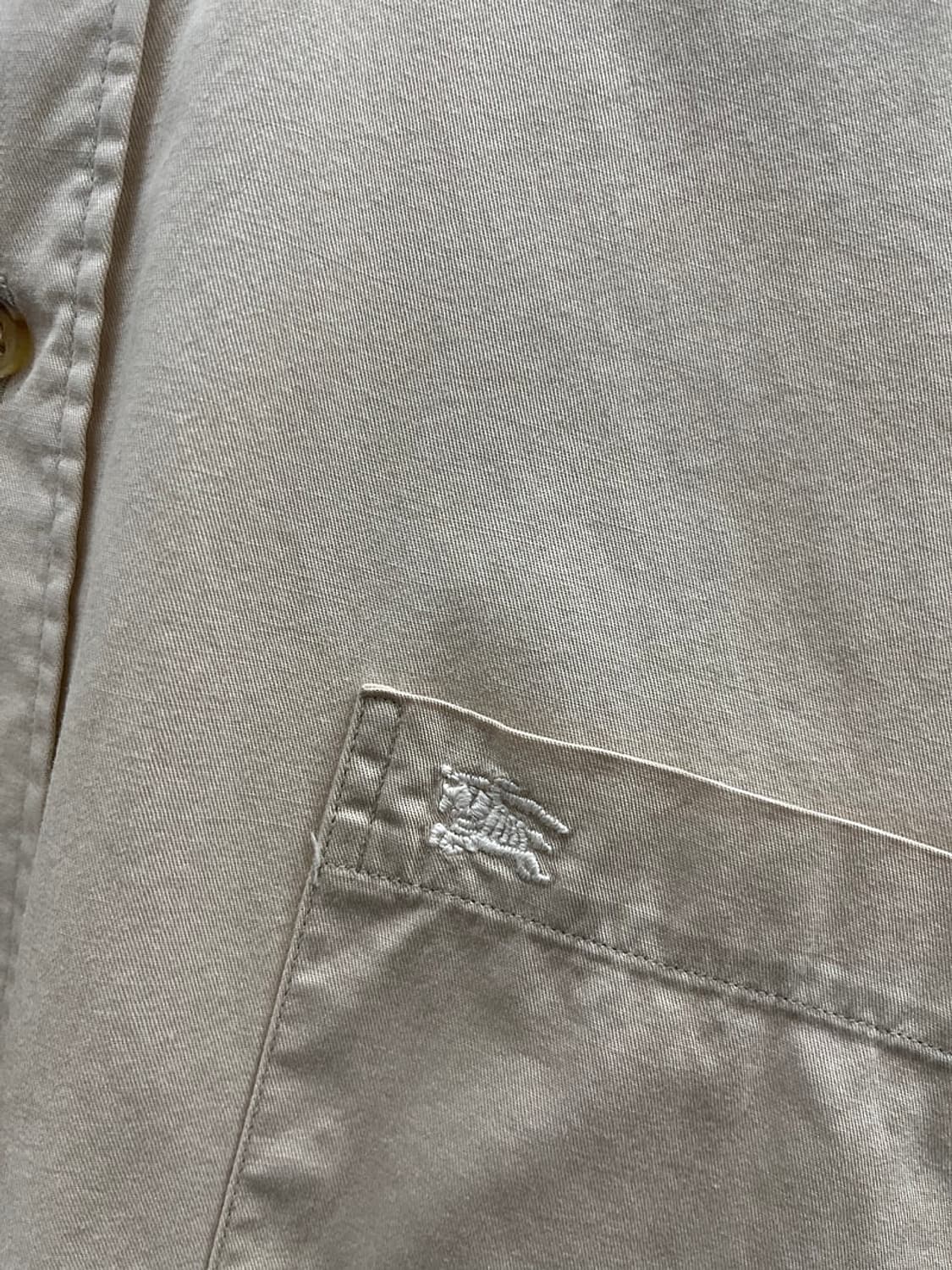 105-110) 버버리 소매체크 베이지셔츠 
 상품이미지5