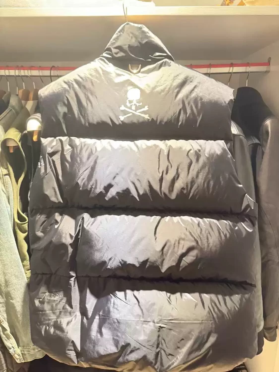 매장가500 판매가250 정품 마스터마인드 월드 페더 조끼 패딩S사이즈 상품이미지2