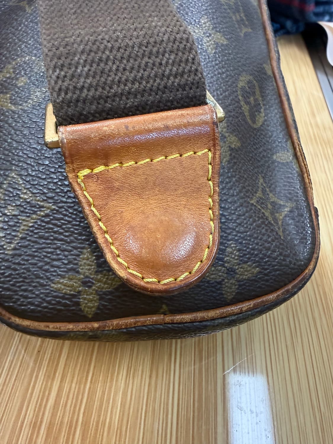 루이비통 모노그램 겐지 힙색 강쥐 웨이스트 크로스 상품이미지3