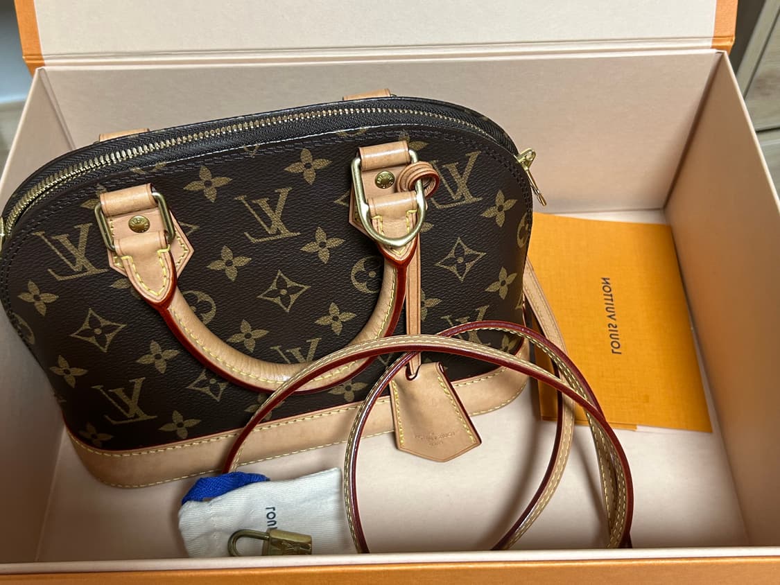 루이비통 알마 BB 모노그램 핸드백 상품이미지3