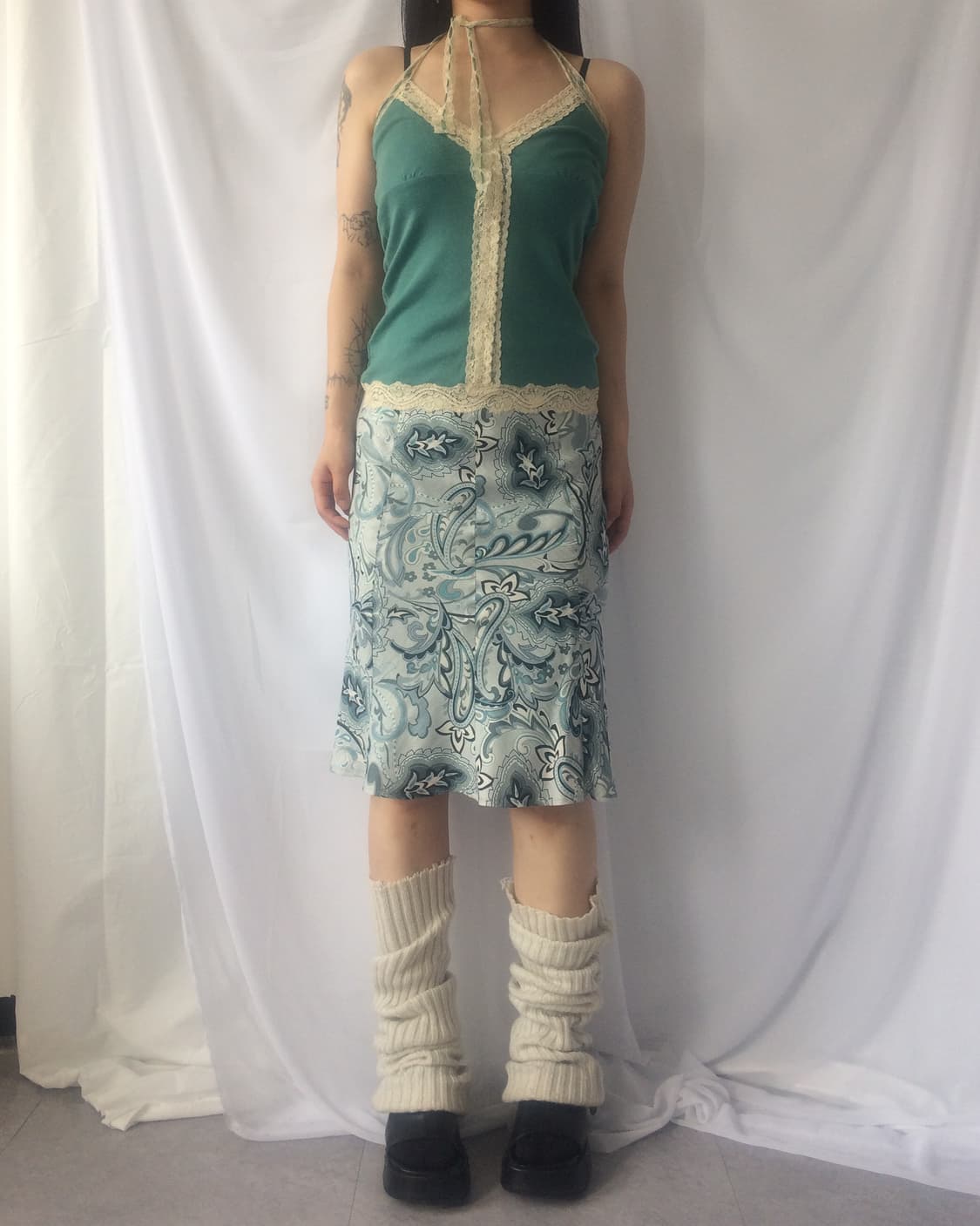 Lace trimming holter neck sleeveless 상품이미지1