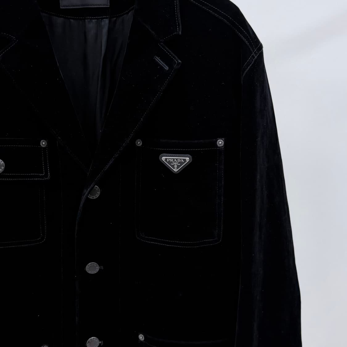 [S+급/56] 프라다 벨벳 데님 블루종 자켓 블랙 상품이미지2