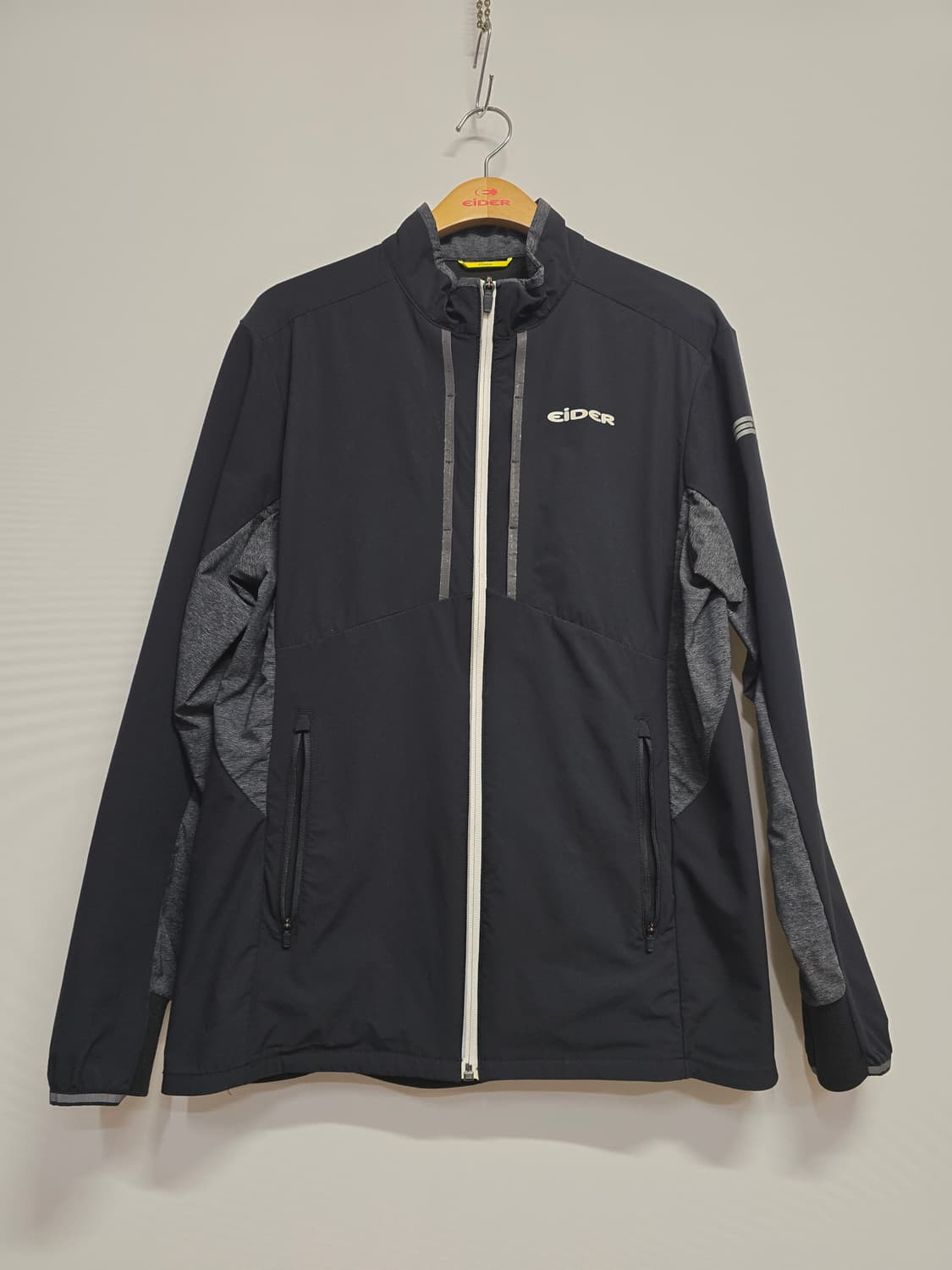 아이더 블랙 바람막이 자켓100 상품이미지1