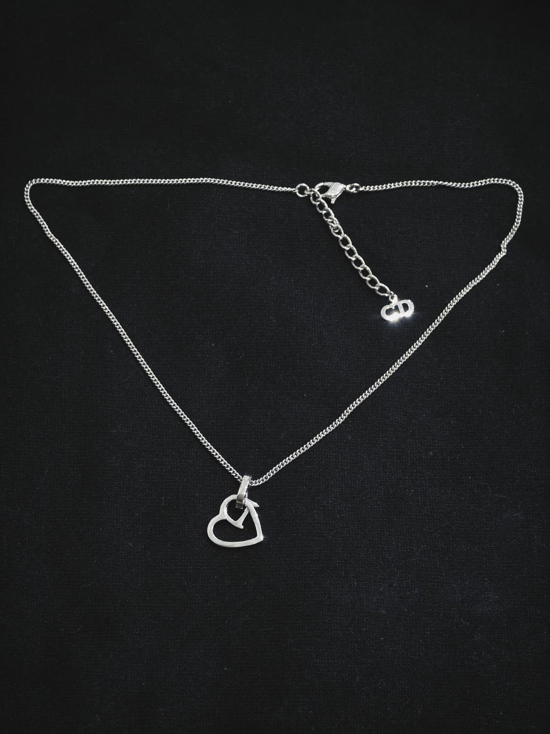 디올 은장 오픈하트 D 목걸이 상품이미지3