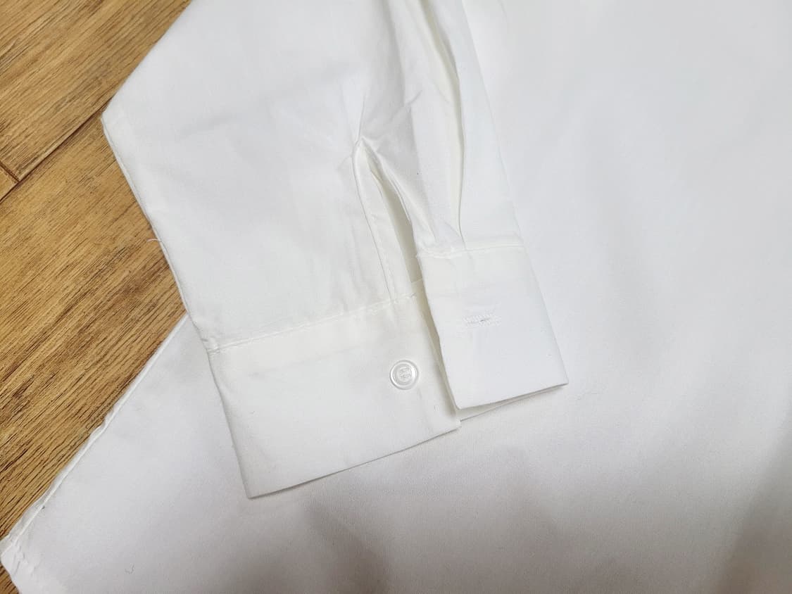 프리티영띵(pyt) 박시셔츠 프리사이즈 새상품 상품이미지4