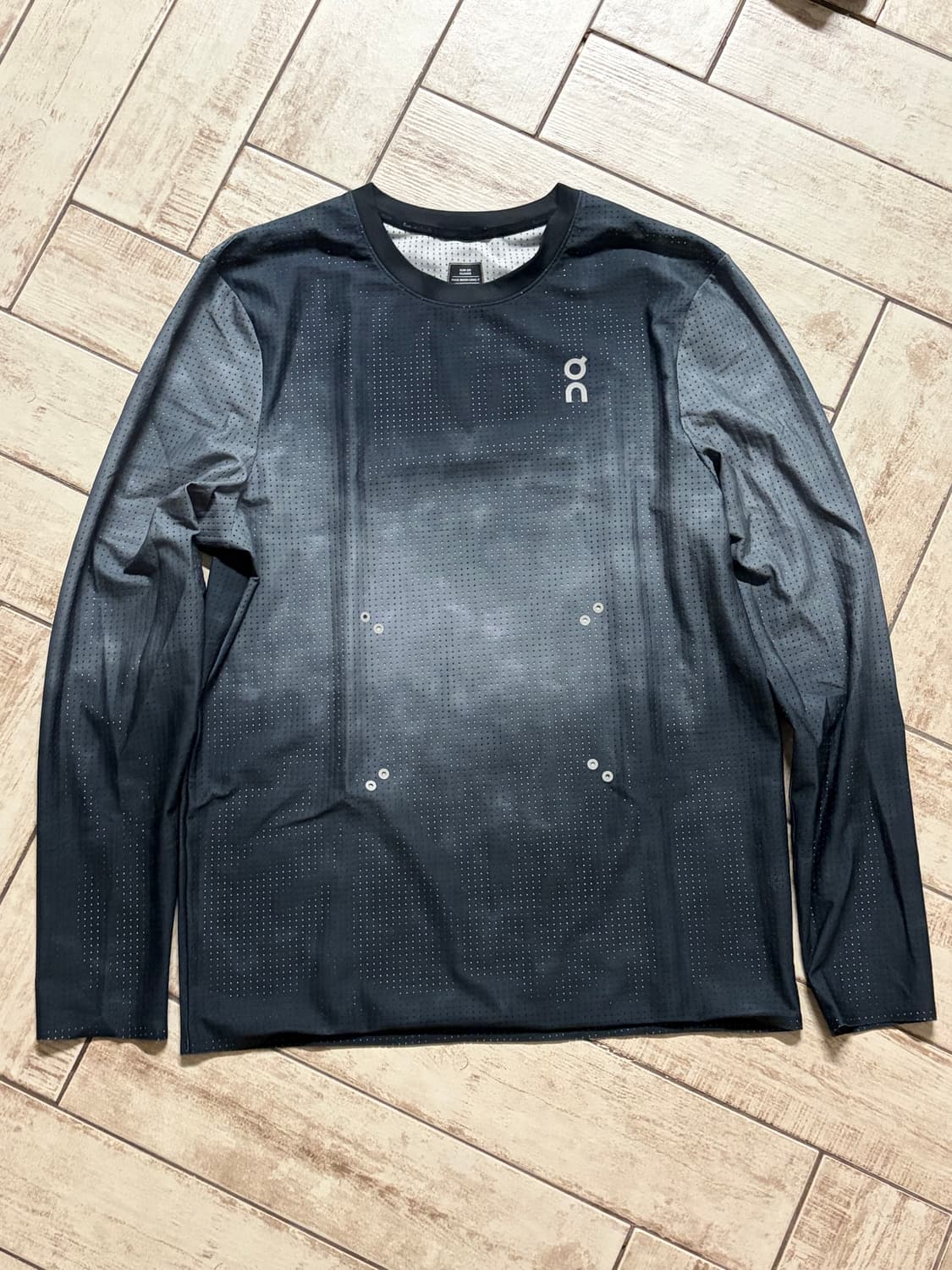 온러닝 페이스 메쉬 롱 티 XS 판매 상품이미지1