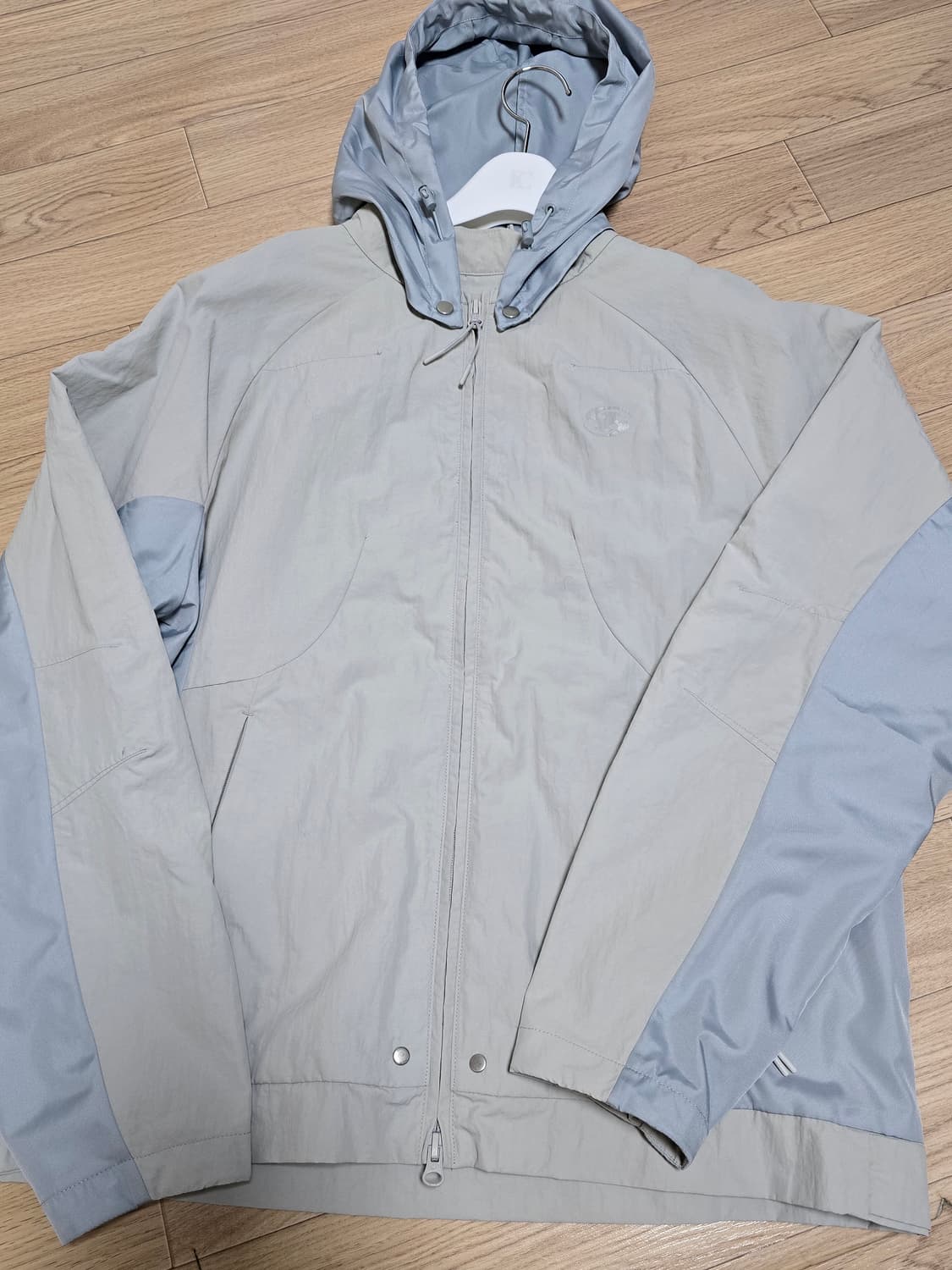 산산기어 콘트레스트 후드 자켓 라이트 그레이 2사이즈 상품이미지3