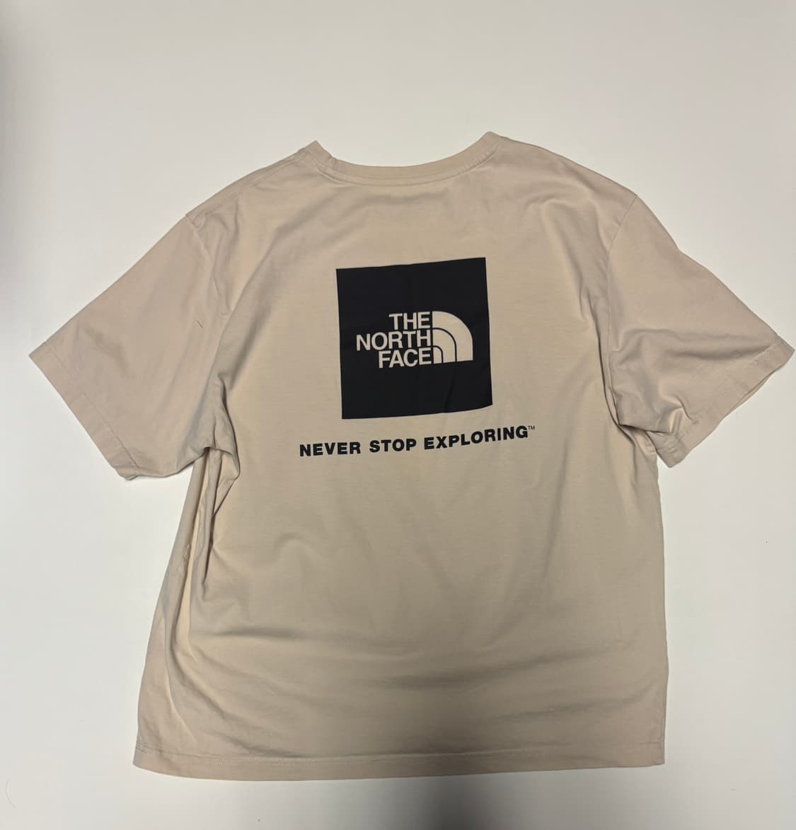 노스페이스 뒷 프린팅 레터링 반팔 티셔츠 XL ~ 2XL 베이지 상품이미지1