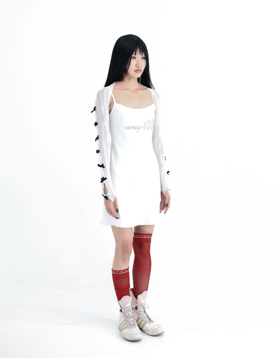 카이야 새틴 사틴 크리스탈 로고 화이트 드레스 상품이미지1