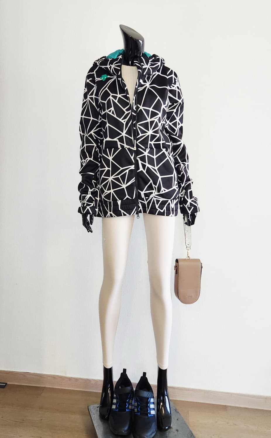 데상트 점퍼  상품이미지3