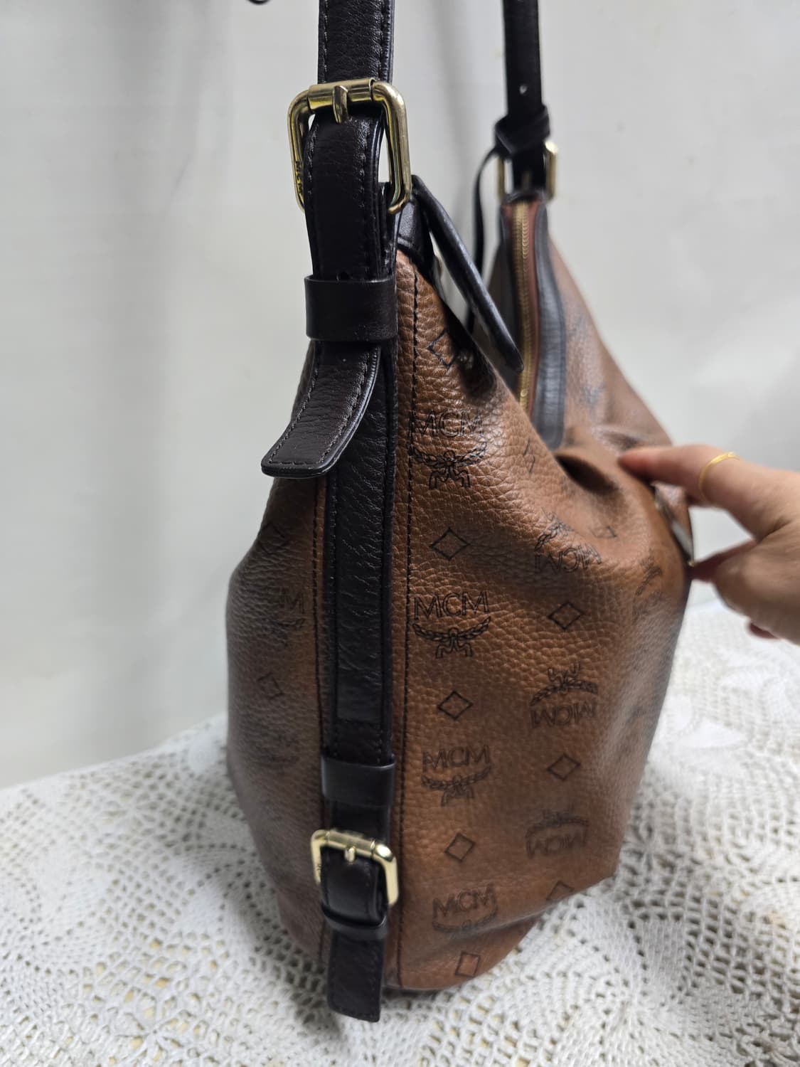 엠씨엠비세토스 호보백 상품이미지4