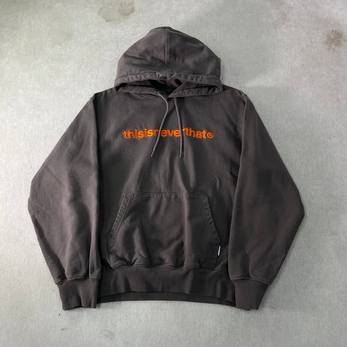 100 디스이즈네버댓 자수로고 오버핏 후드티 상품이미지1