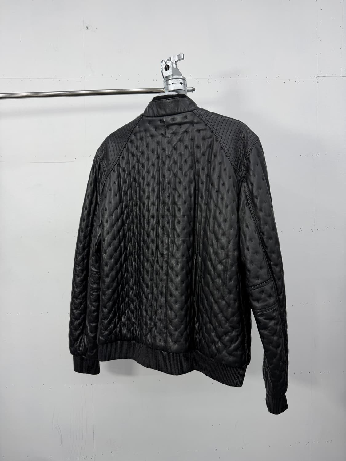 Best Classic punching leather bomber 상품이미지5