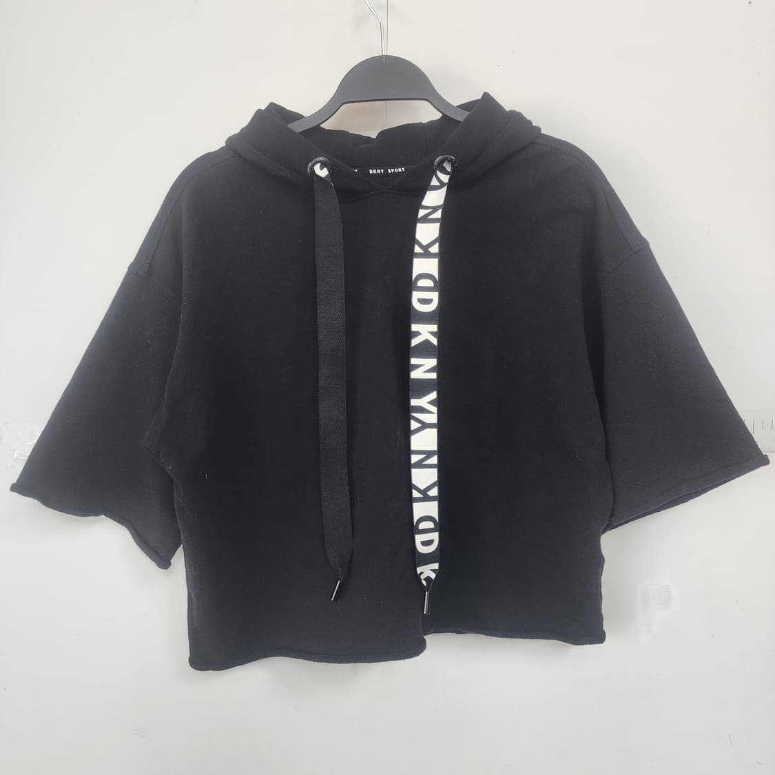 DKNY 반팔 후드티 블랙 상품이미지1