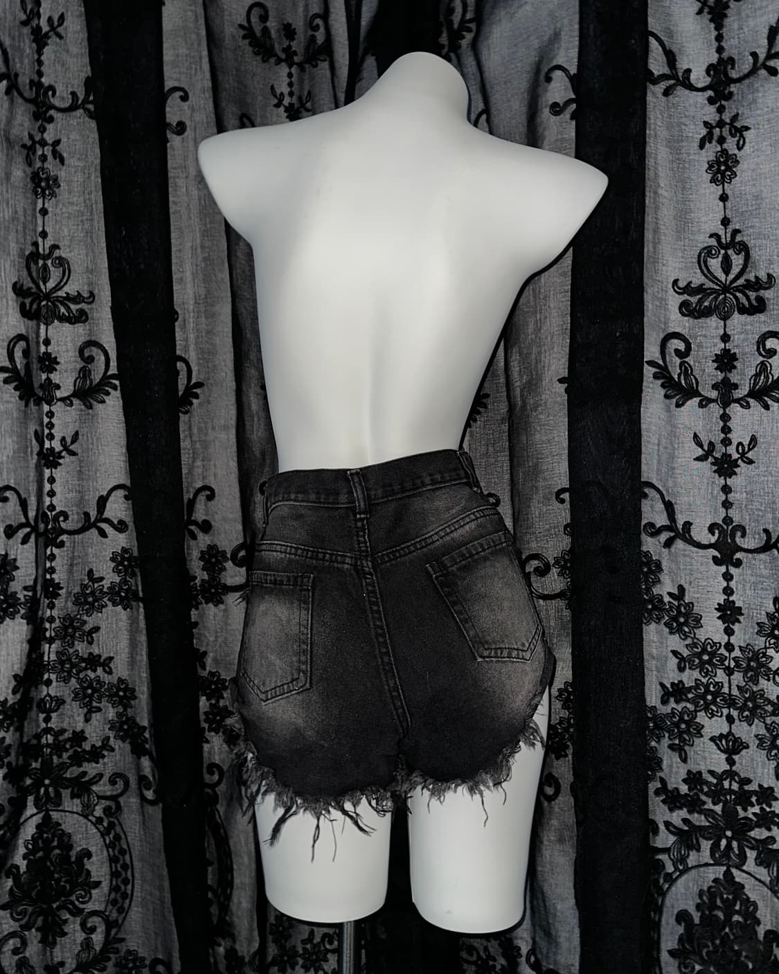 black washed frayed denim shorts 상품이미지3