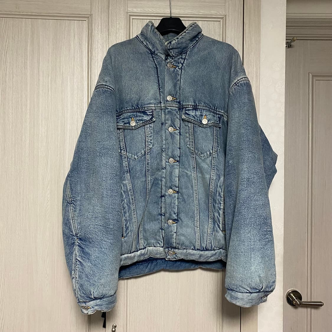 [44] 발렌시아가 패디드 데님 자켓 초판 상품이미지4