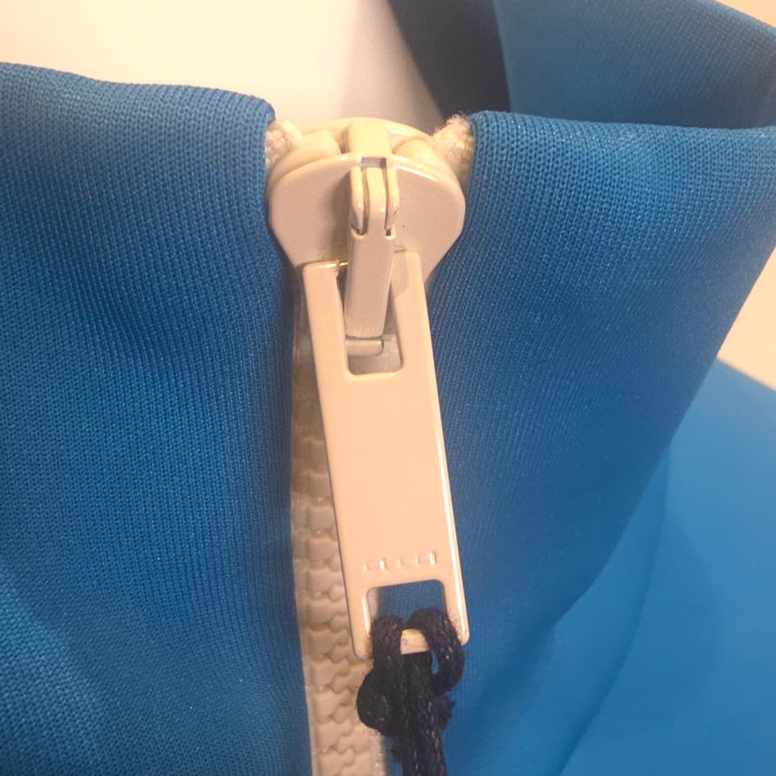 [중고/정품] 구찌 경량 네오프런 지퍼 자켓 상품이미지4