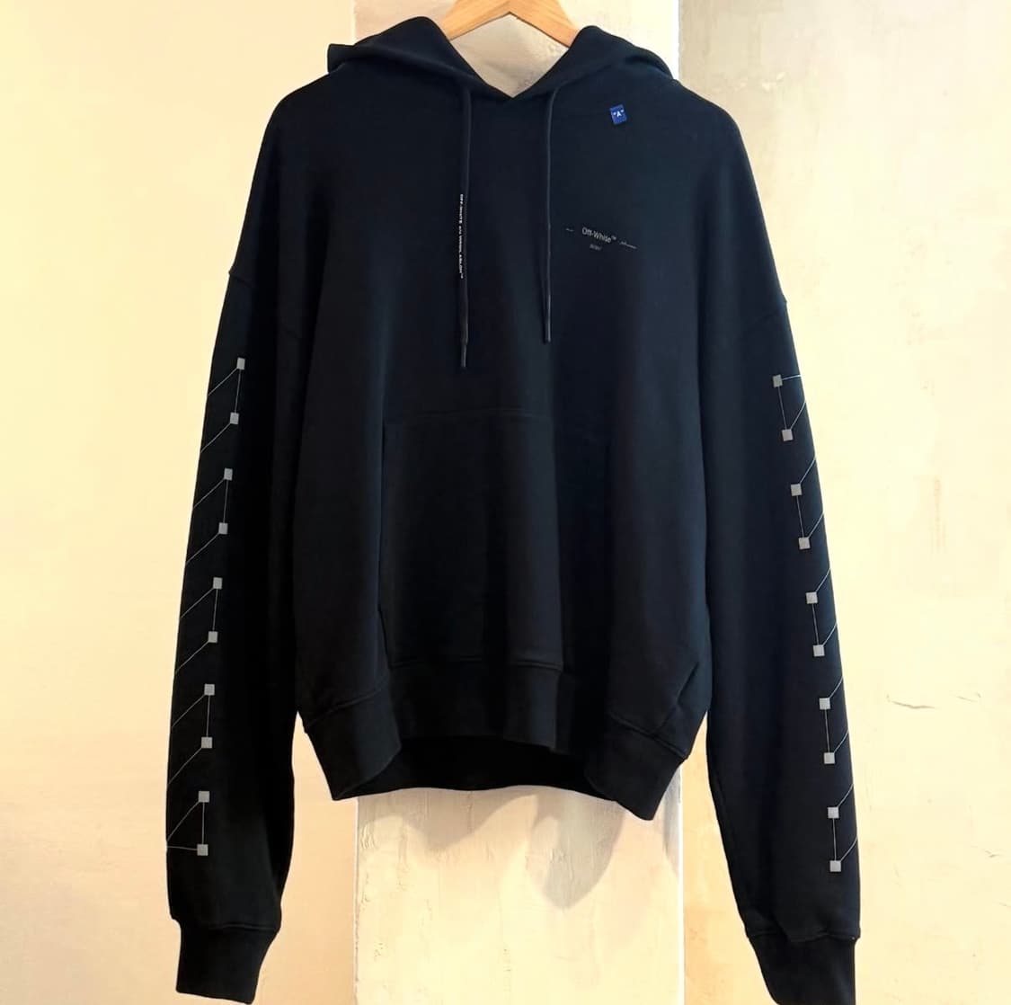 20fw 오프화이트 애로우 후드 상품이미지2