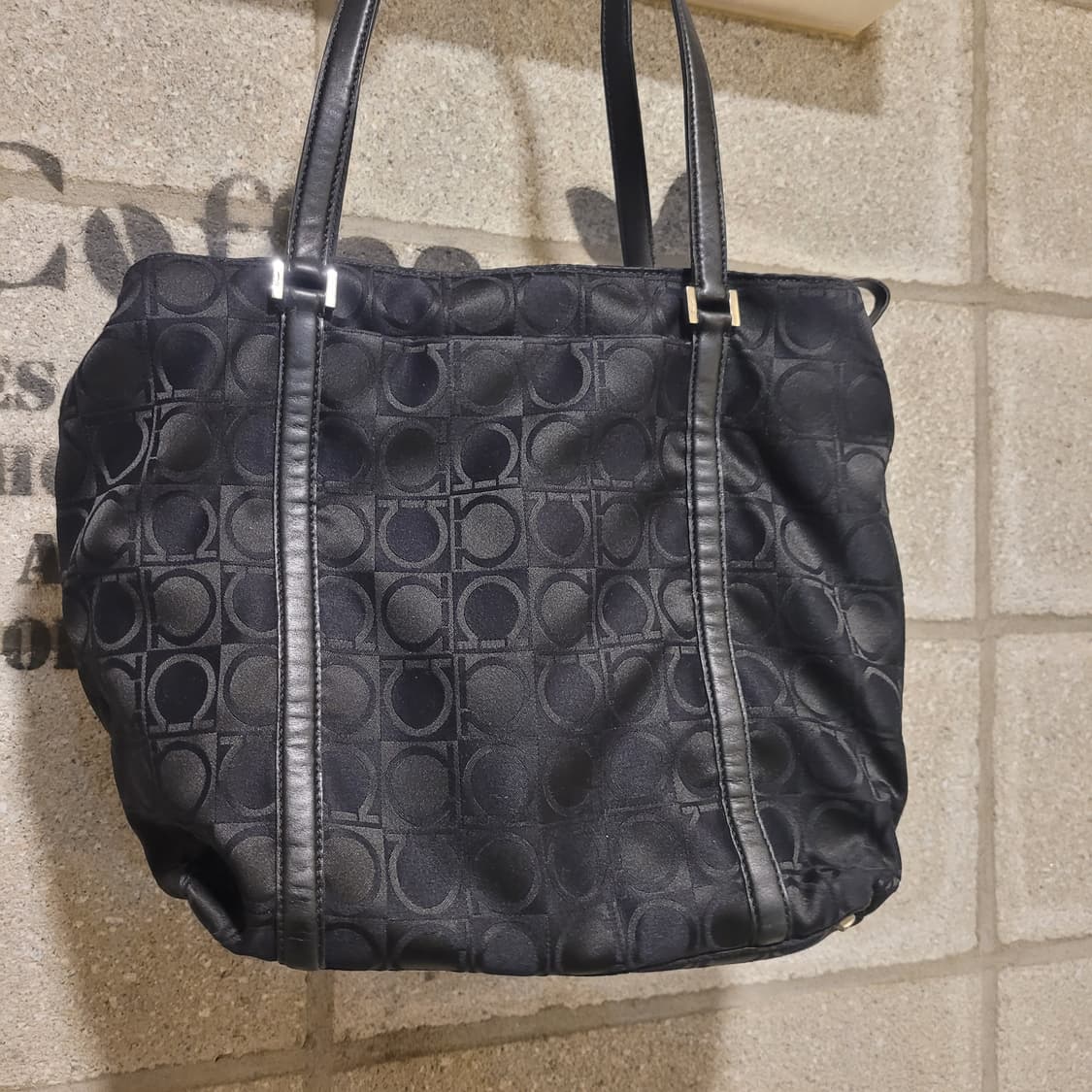 페라가모 모노그램 토트백 상품이미지3