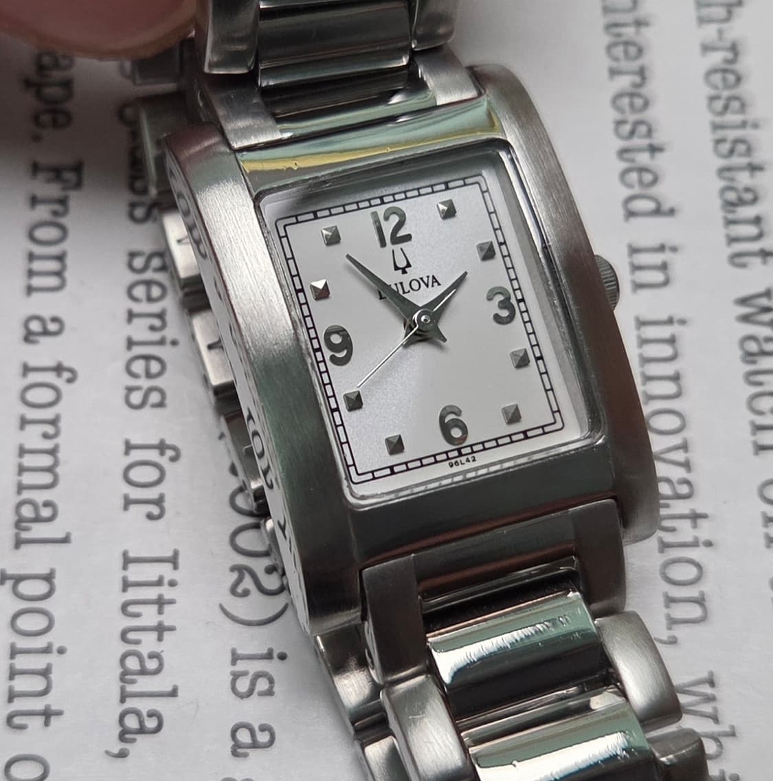 빈티지 부로바 탱크 실버판 칼침핸즈 쿼츠 여성용 브레이슬릿 ver.  상품이미지1